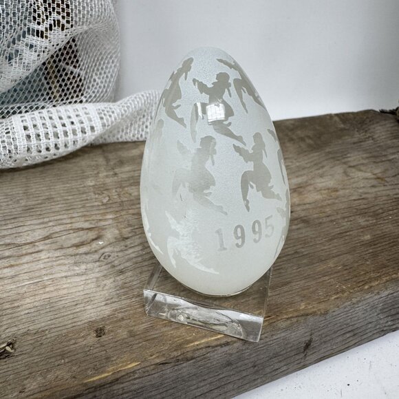 Frosted Art Glass Egg Paperweight 1995 Pilgrim's Egg Collection - Picture 5 of 7